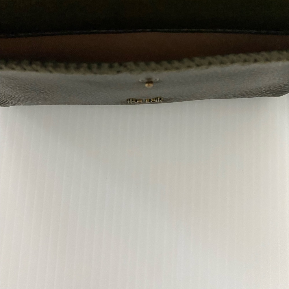 The Sak 'Iris' Smartphone Wallet Wristlet Crossbody, Olive Green Zip Around - Picture 5 of 7